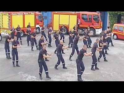 14 juillet les pompiers mettent le feu  | BahVideo.com