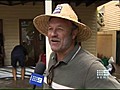 Wally Lewis lends a hand | BahVideo.com