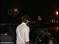 El nuevo look de Efron no convence a su novia | BahVideo.com