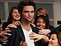 Robert Pattinson In 60 Seconds | BahVideo.com