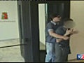 Trapani rapinatore prende un ostaggio | BahVideo.com