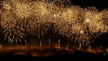 Vuurwerkfeest in Frankrijk | BahVideo.com