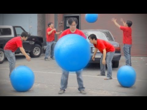 Big Blue Ball Machine | BahVideo.com