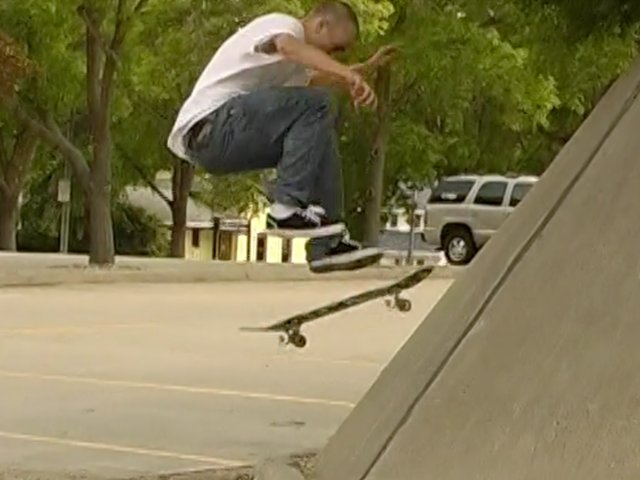 Travis Usselman - Fourdown | BahVideo.com