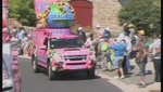 Tour de France les v hicules bonbons | BahVideo.com