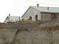 Klimawandel Inuit-Dorf vom Meer bedroht | BahVideo.com