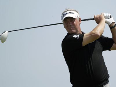 Clarke surges up leaderboard with another 68 | BahVideo.com