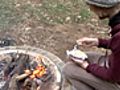 How to Make Popcorn While Camping | BahVideo.com