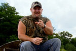 Only in America with Larry the Cable Guy Larry and the Superpig | BahVideo.com