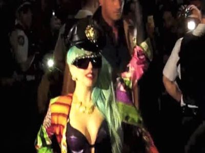 Lady Gaga Wants to Adopt | BahVideo.com