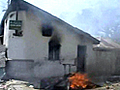 Srinagar Mob attacks police post near Hazratbal | BahVideo.com
