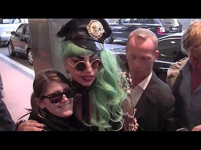 Lady Gaga s Unscheduled Stop | BahVideo.com
