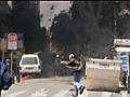 Anche gli sbirri piangono scontri  | BahVideo.com