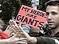 Fans brave rain to greet returning SF Giants | BahVideo.com