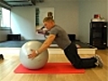 Musculation des pectoraux - Avec Swiss ball | BahVideo.com