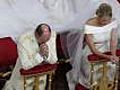 Nervios y seriedad en la boda real | BahVideo.com