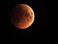 Eclipse dazzles skywatchers worldwide | BahVideo.com
