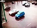 Wypadek na parkingu - NIEPRAWDOPODOBNY  | BahVideo.com