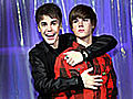 Justin Bieber devela a su doble de cera | BahVideo.com