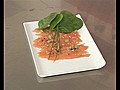 Carpaccio de saumon au citron vert et aux baies roses | BahVideo.com