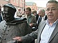 Ipswich statue marks Cardinal Wolsey link | BahVideo.com