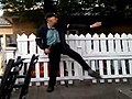 Un papy s amuse comme un fou sur Led Zeppelin  | BahVideo.com