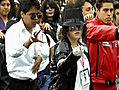 MICHAEL JACSKON Les fans du roi de la pop  | BahVideo.com