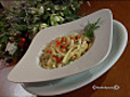 Pasta peperoni cipollotto e triglia | BahVideo.com