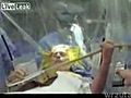 Gra na banjo podczas operacji M ZGU  | BahVideo.com