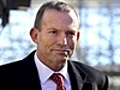 Abbott sledges carbon tax economists | BahVideo.com