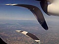 Motor de avion grabado con un movil | BahVideo.com