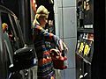 Paris Hilton Has Problems at the Gas Pump | BahVideo.com