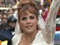 El vestido de novia de Ang lica Vale | BahVideo.com