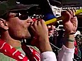 D nya Kupasi amp 039 nda kafamiz onla sisecek Vuvuzela | BahVideo.com