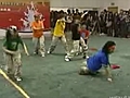 Babcia Wu - ma 70 lat i jest breakdancerka  | BahVideo.com