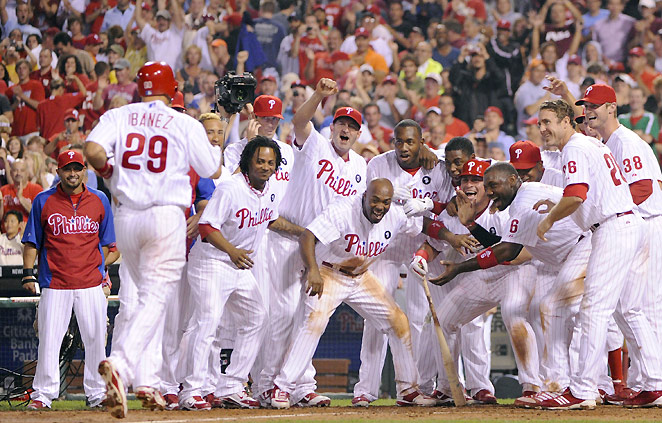 Ibanez s walk-off powers Phils in 10th | BahVideo.com