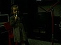 Julcia spioew zmyslona piosenke o Piotrku | BahVideo.com