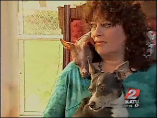  Hot dogs help a woman s healing | BahVideo.com