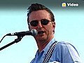 Billy Bragg s amp 039 Mao-ist Sing-Along amp 039 at SXSW | BahVideo.com