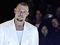 Fallece el dise ador brit nico Alexander McQueen | BahVideo.com