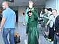 Gaga turns green | BahVideo.com