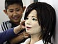 Schultest in Japan Roboter als Lehrerin | BahVideo.com
