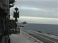 bijna crash vliegtuig op vliegdekschip | BahVideo.com
