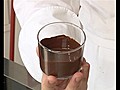 Faire fondre du chocolat au bain marie | BahVideo.com