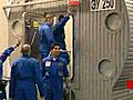 Russie des astronautes s enferment  | BahVideo.com