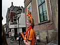 Standbeeld - Ben jij klaar voor Oranje  | BahVideo.com