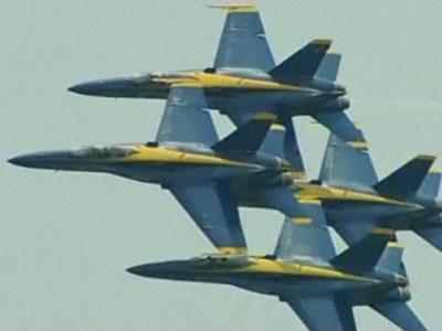 Blue Angels Wow Crowd In Florida | BahVideo.com