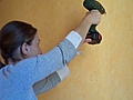 Comment poser une cheville dans un mur | BahVideo.com