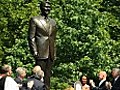 Ronald Reagan statue unveiled in London | BahVideo.com