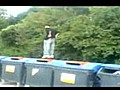 Çekirge çöpü boyladı | BahVideo.com